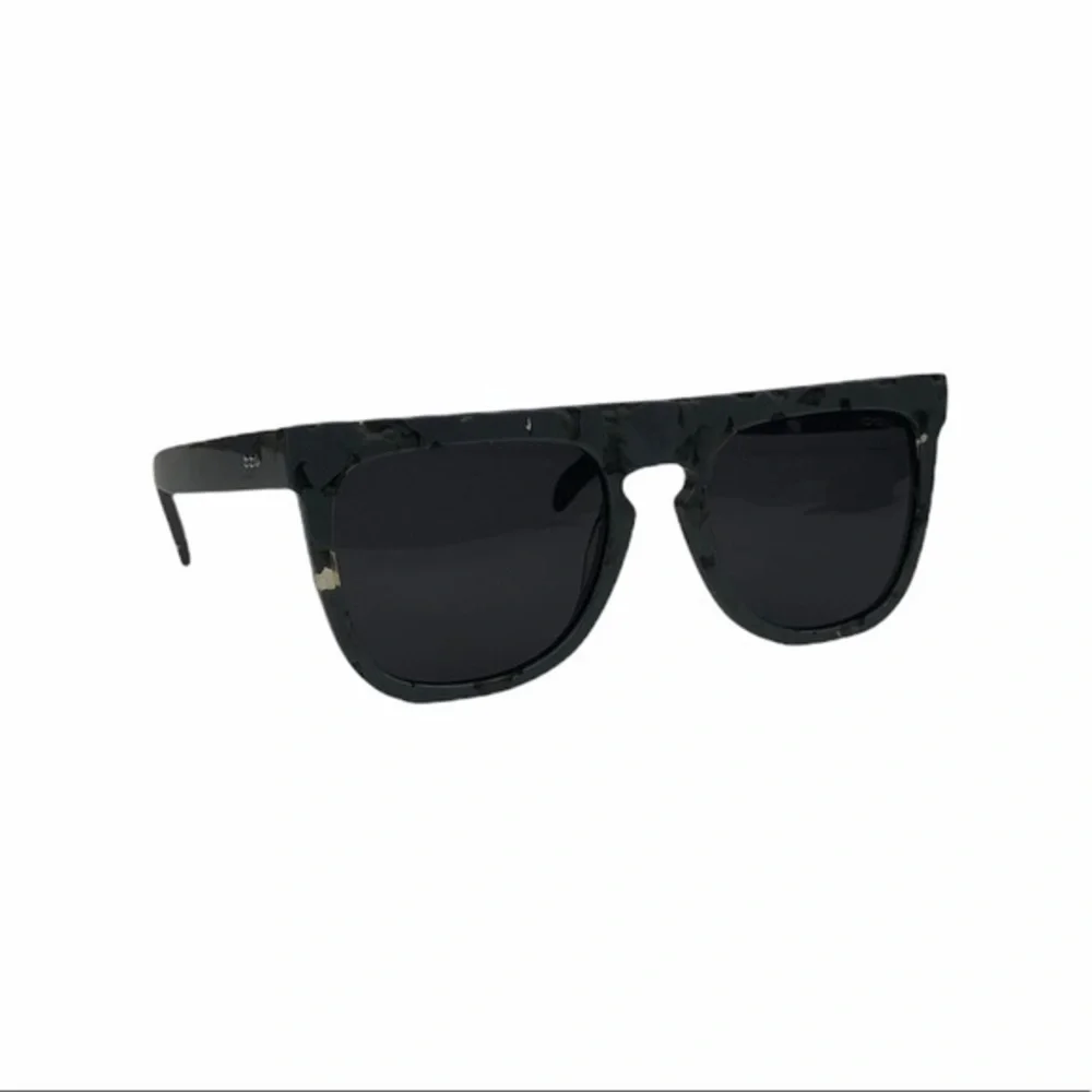 KOMONO - Bennet Concrete Sunglasses - NWT Grey Gray NEW